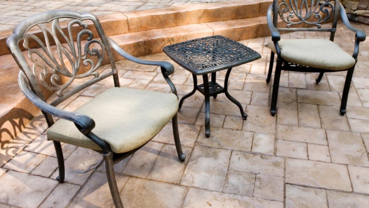 Choosing the Right Natural Stone Paver for Your Home’s Design